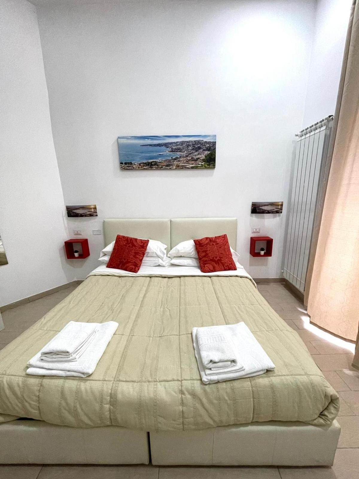 Ginevra'S Apartment Napoli Eksteriør billede