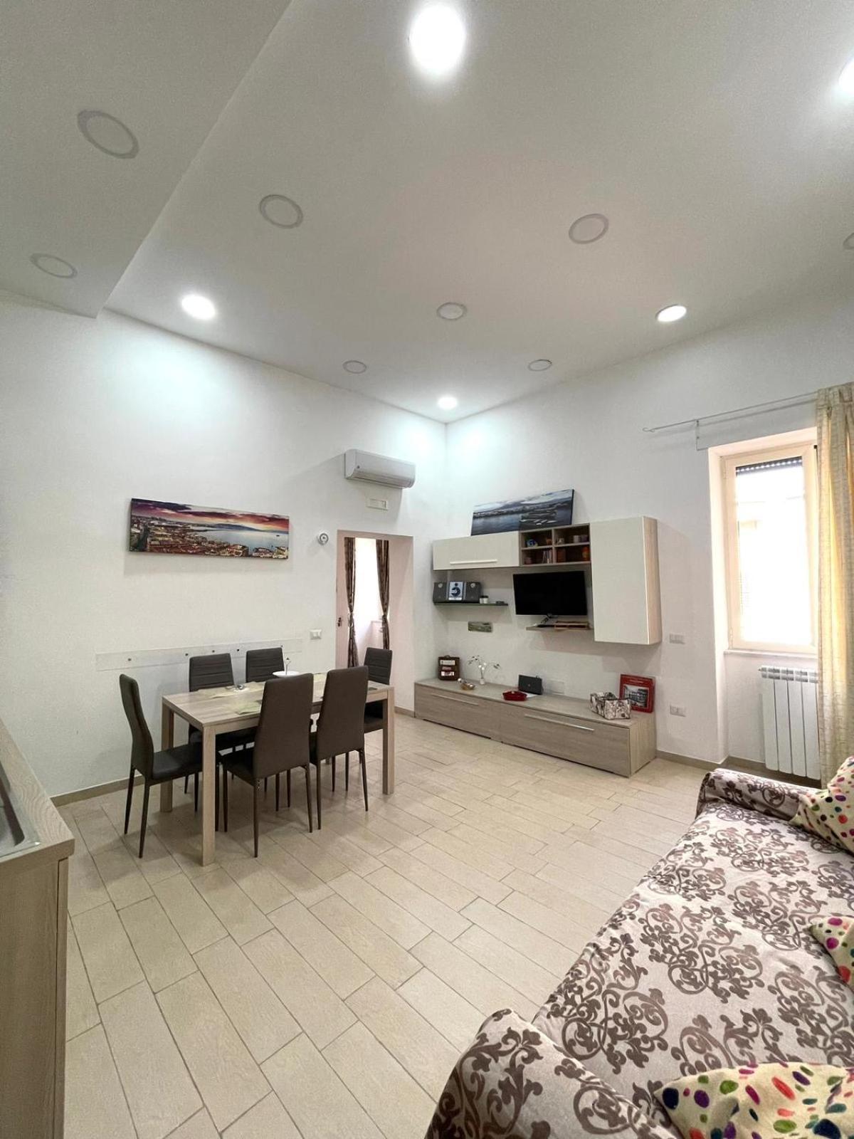 Ginevra'S Apartment Napoli Eksteriør billede