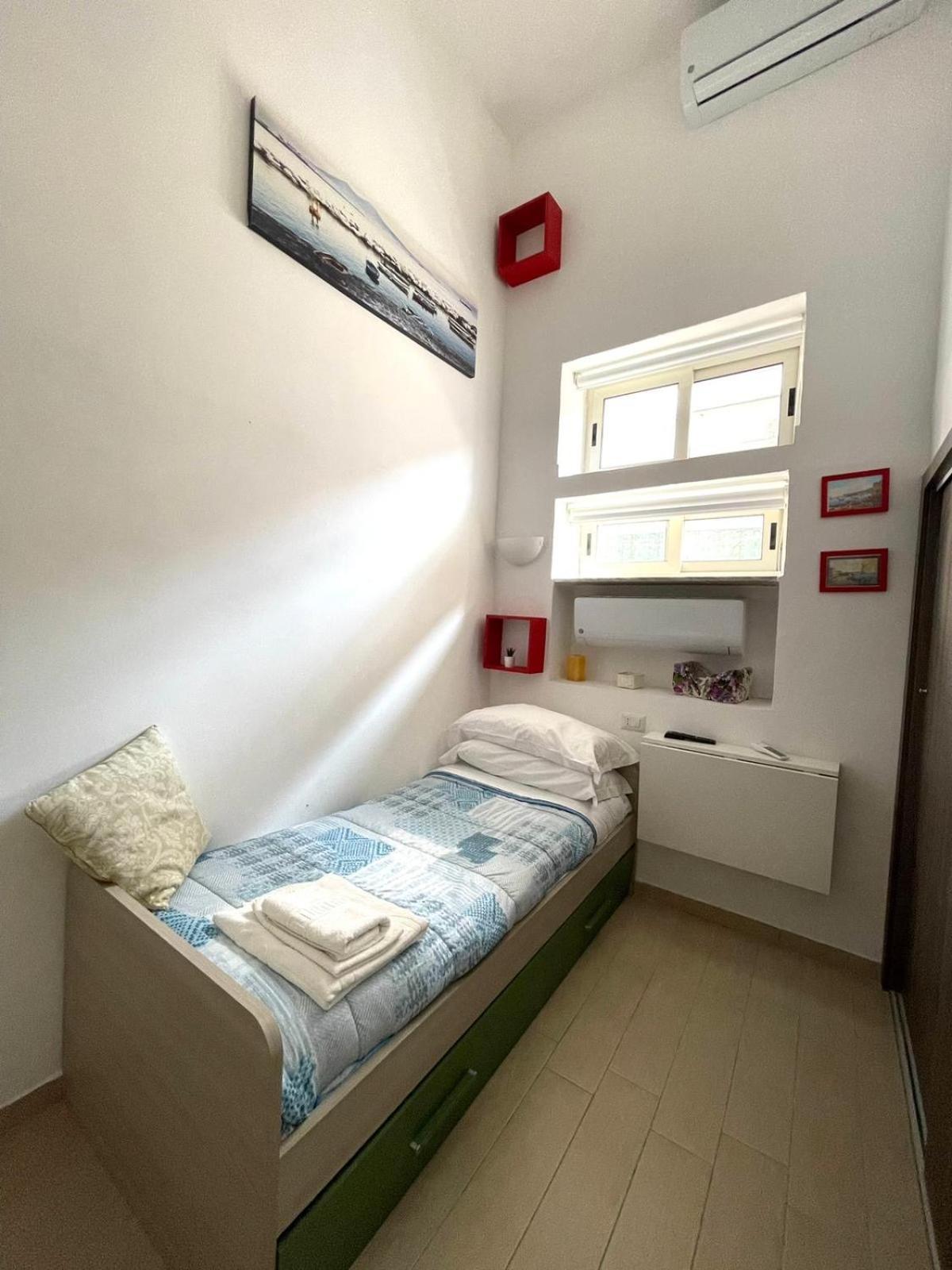 Ginevra'S Apartment Napoli Eksteriør billede
