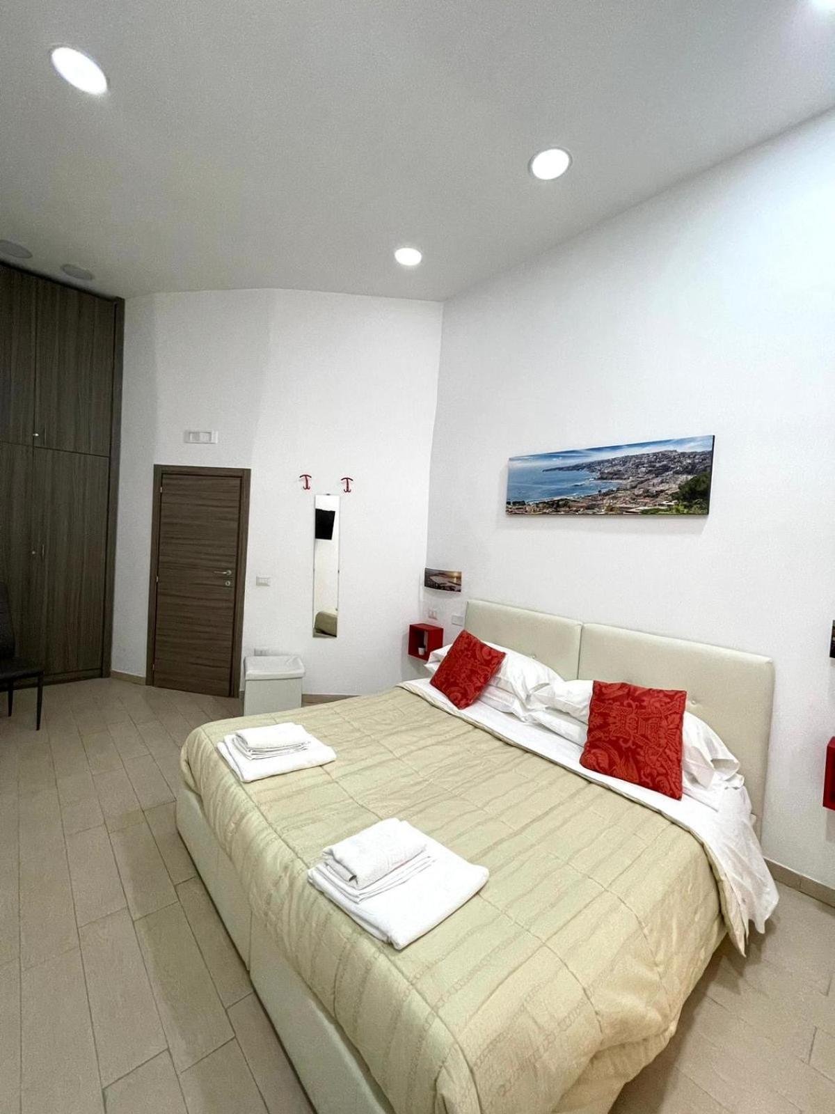 Ginevra'S Apartment Napoli Eksteriør billede