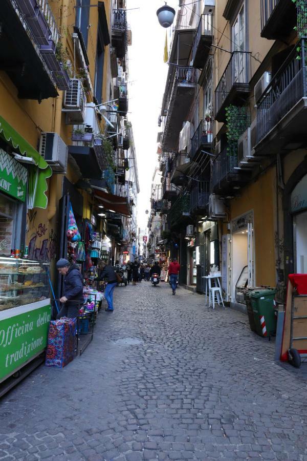 Ginevra'S Apartment Napoli Eksteriør billede