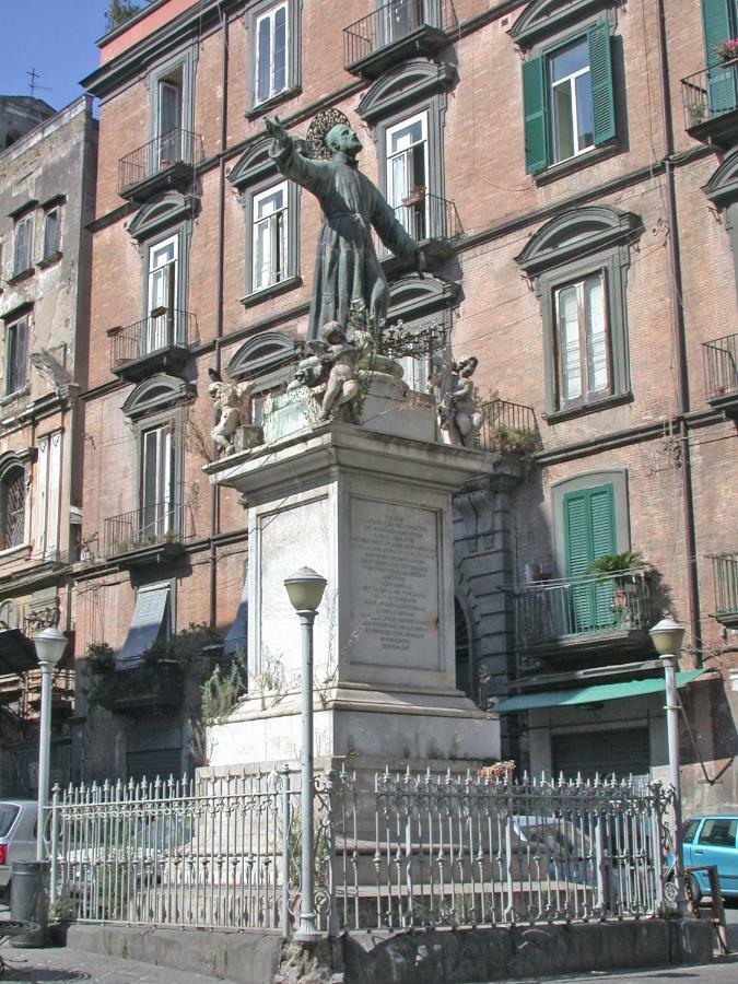 Ginevra'S Apartment Napoli Eksteriør billede